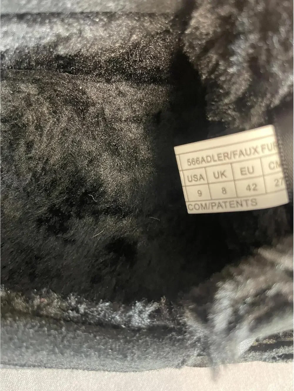 Vionic Adler moccasin slipper in black suede with faux-shearling lining Size 9